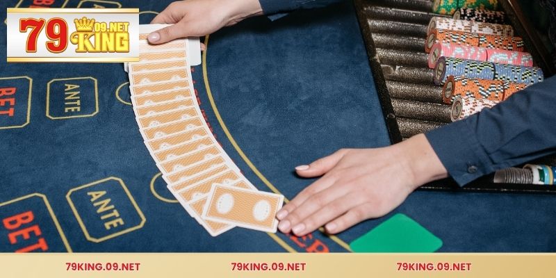 Hiểu luật để chơi baccarat dễ dàng và tự tin hơn